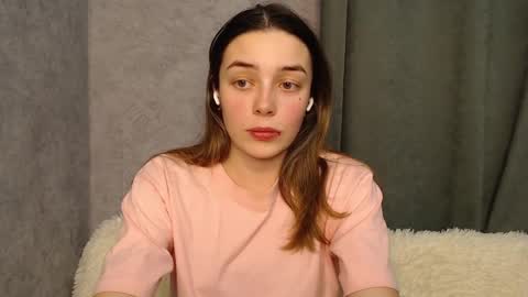 Snapshot of little_mia__ chatting on December 16, 8:37 pm Mia   Im online every day 1530 PM in New York  2030 PM in London online show from December 16, 8:37 pm