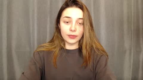 Snapshot of little_mia__ chatting on January 20, 7:35 pm Mia   Im online every day 1530 PM in New York  2030 PM in London online show from January 20, 7:35 pm