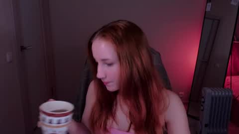 little_pretty_woman online show from January 8, 3:40 pm