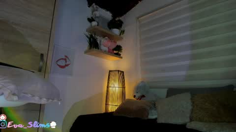 Eva online show from April 13, 8:02 pm