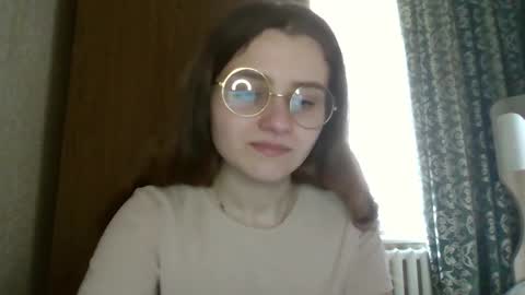 little_shygirl_ online show from March 3, 1:23 pm