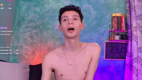 Snapshot of little_twiink chatting on October 4, 3:26 am Juan Ferrer online show from October 4, 3:26 am