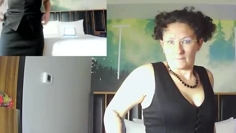 littleangeleyes online show from February 13, 5:16 pm