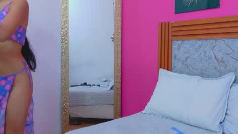 Emily  online show from April 15, 1:47 pm