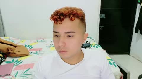 littlegeorge27 online show from October 12, 11:06 pm