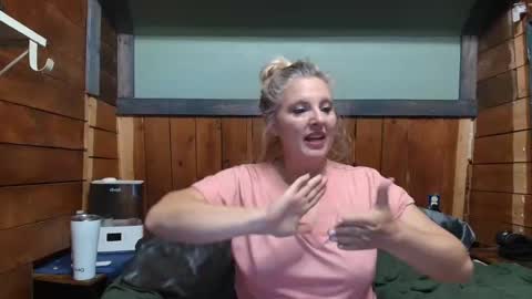 lisanixs online show from May 14, 7:23 pm