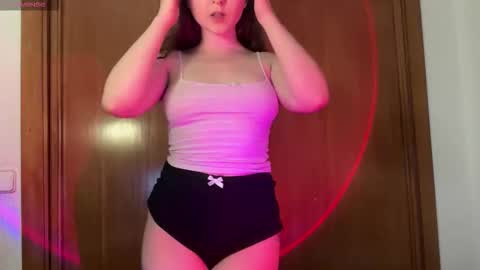 littlemia23 online show from March 5, 8:29 pm