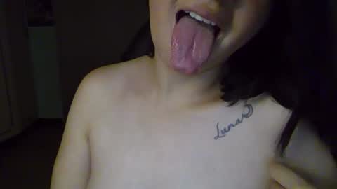Snapshot of littleprety6969 chatting on October 26, 5:52 am Mia  Wednesday to Sunday 730 am to 1030 am Colombian Hour D online show from October 26, 5:52 am