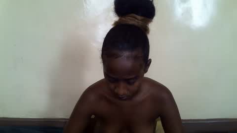 littlesandie online show from February 24, 9:00 am