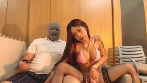 Maya online show from November 20, 2:47 pm