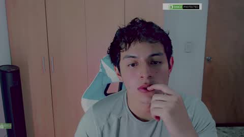 littlezhalem online show from November 10, 7:00 am