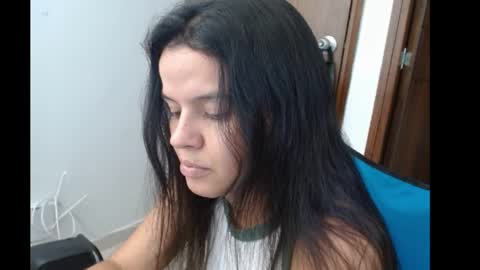 liz_fe online show from April 11, 5:28 pm
