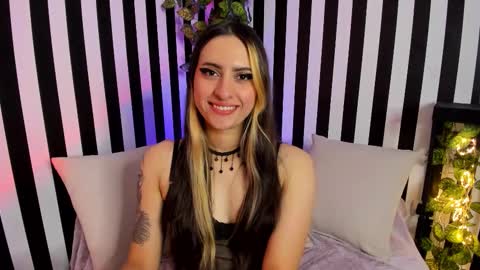 Liz  online show from October 17, 2:21 pm