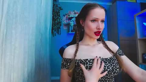 Lisa online show from September 17, 8:12 pm