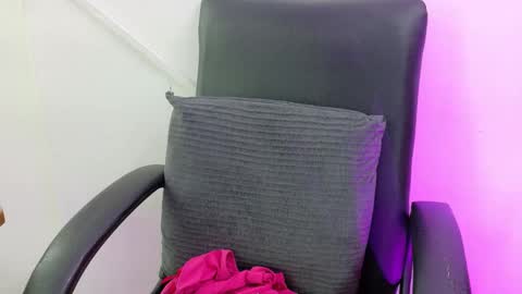 Snapshot of lizbeth_ross chatting on September 26, 12:13 pm LIZBETH ROSS online show from September 26, 12:13 pm