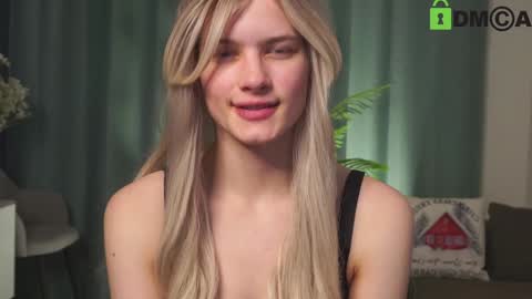 Sunnheart online show from February 1, 8:26 pm