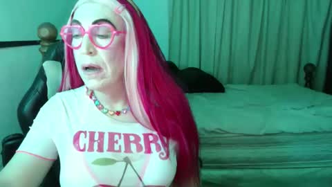 Lizi Chery Strawbery online show from April 6, 8:04 am