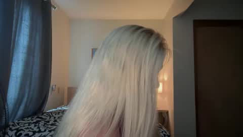 Liz Purr online show from March 19, 12:16 am