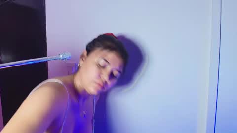 Snapshot of lizz_tender chatting on March 5, 11:49 am Lizz  online show from March 5, 11:49 am