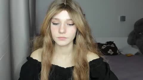 lizza_a online show from March 25, 8:48 pm