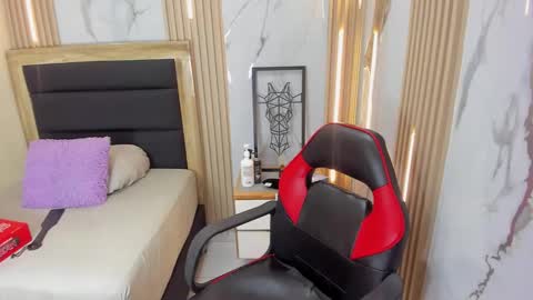        online show from November 4, 7:48 pm