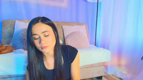 lizzy_kane online show from May 22, 8:15 pm