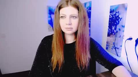 Lizzy3 online show from March 14, 1:15 pm