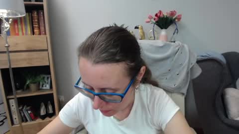 Lizzy online show from May 26, 4:51 am