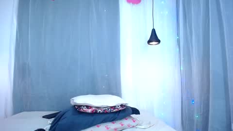 Lizzy hairy pussy online show from February 28, 10:50 pm