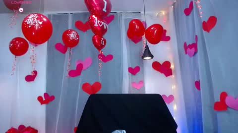 Lizzy hairy pussy online show from February 13, 2:23 am