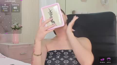 Lizzy Rossie online show from May 25, 9:43 pm