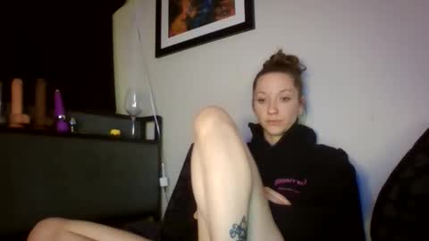Lizzie Vonn online show from April 9, 7:36 am