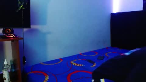 lliamm 2 online show from January 16, 5:38 am