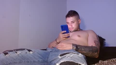 Snapshot of lliamm_2 chatting on October 8, 7:47 am lliamm 2 online show from October 8, 7:47 am