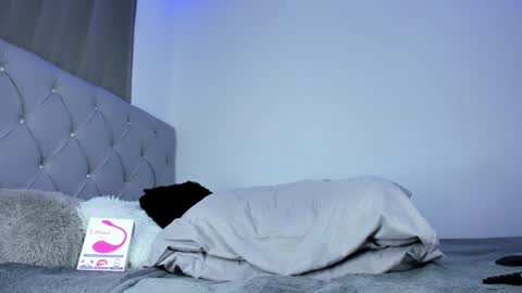 lm_adrii online show from December 22, 8:14 pm