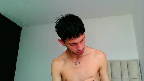 logaan_grey online show from January 5, 5:49 pm