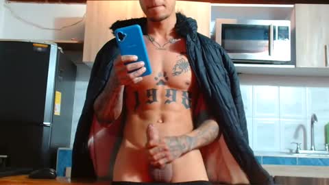 Snapshot of logan__777 chatting on October 22, 2:15 am Logan online show from October 22, 2:15 am