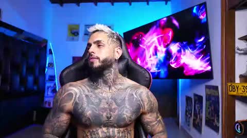 logan_hugh8 online show from March 6, 9:52 am