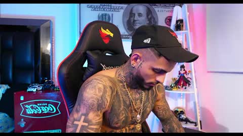 logan_hugh8 online show from February 28, 7:48 am