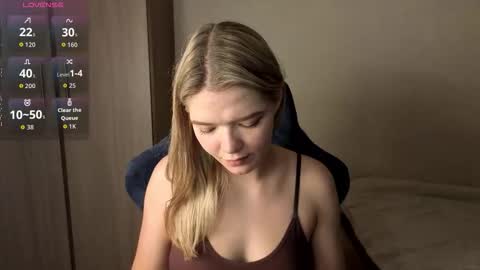 Snapshot of logandrive chatting on October 22, 1:24 pm Logan and Katana online show from October 22, 1:24 pm