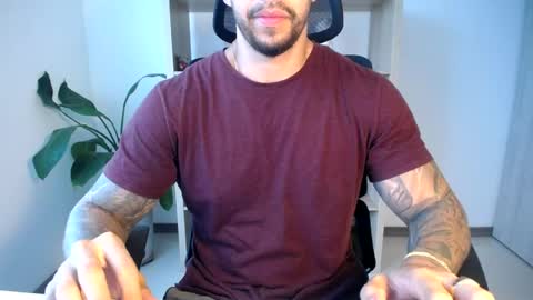 Logan Wolfp online show from June 2, 10:45 pm