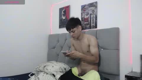 loganjhonson19 online show from January 16, 3:15 am