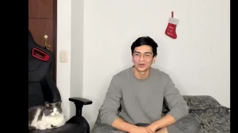 Logan online show from December 17, 8:34 am