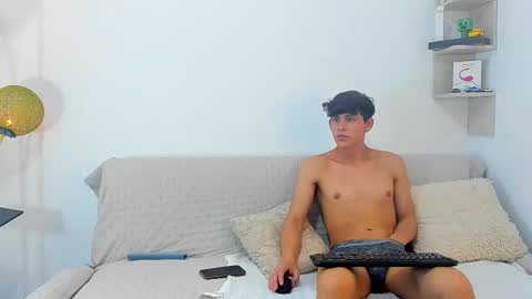 loganoficialx online show from September 9, 9:53 am