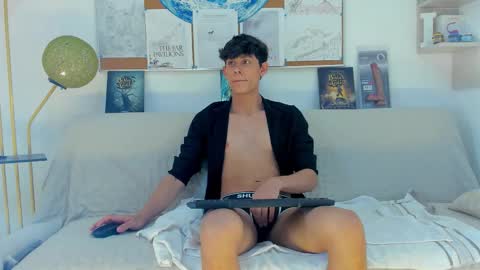 loganoficialx online show from February 2, 6:48 pm