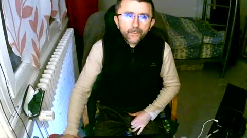 lokoum39 online show from December 10, 4:17 pm