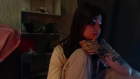 lola online show from May 3, 1:39 pm