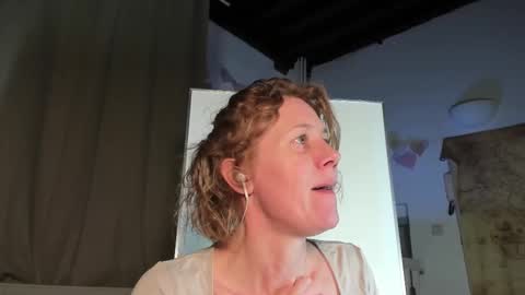 lola_belgium online show from March 8, 6:26 pm