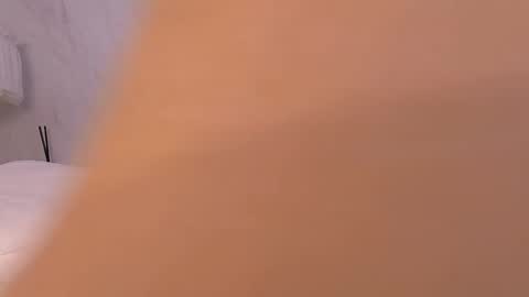 lola_lewis online show from October 20, 5:23 am