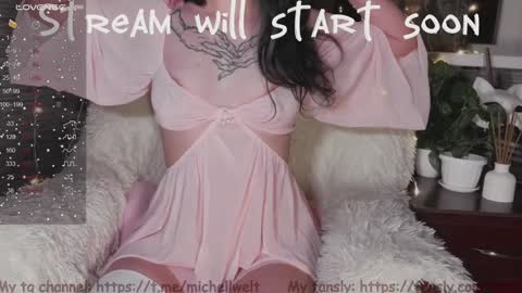 Adelia online show from January 14, 4:15 pm